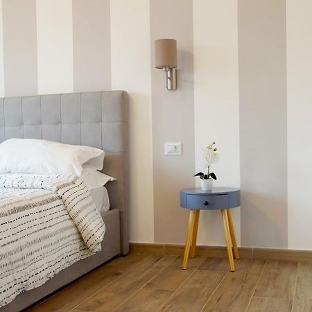 Minerva Rooms Pavia Buitenkant foto