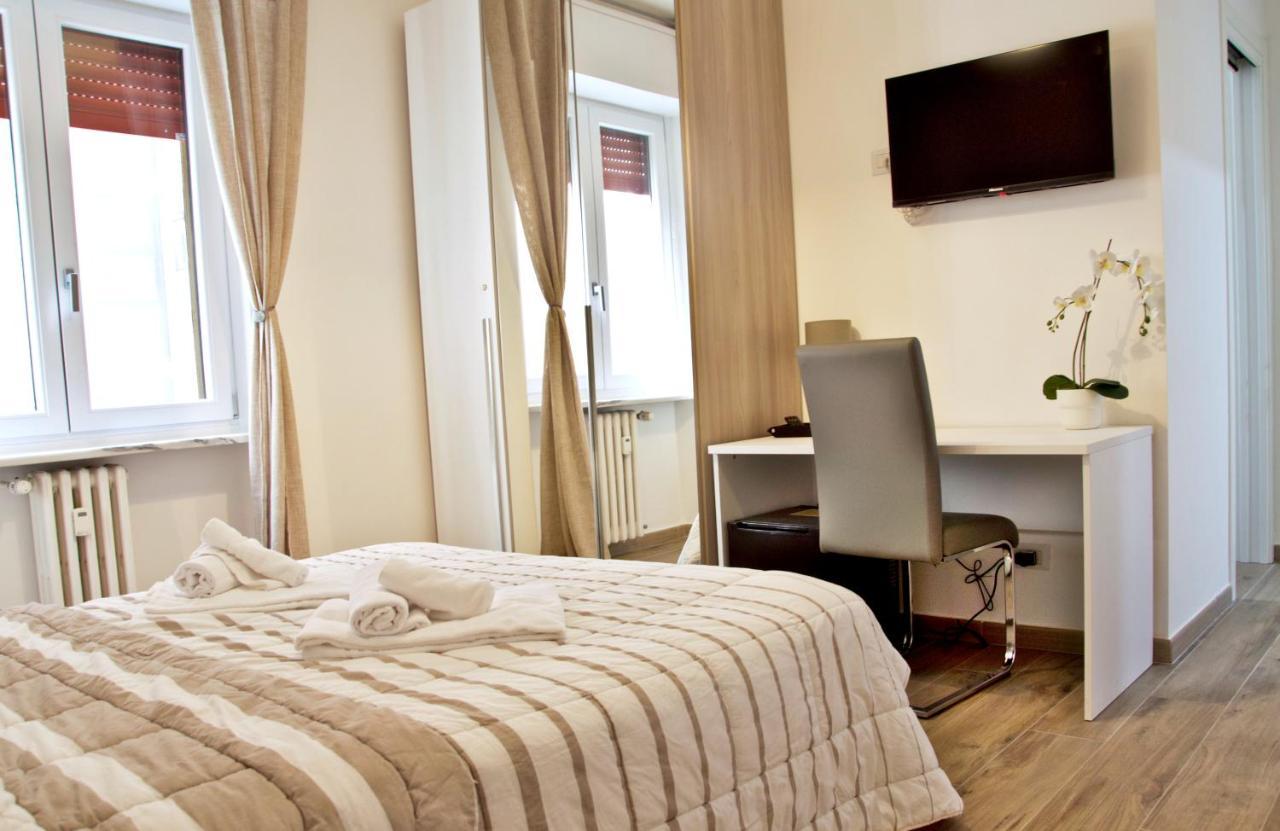 Minerva Rooms Pavia Buitenkant foto