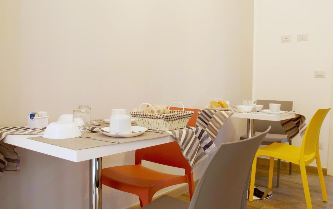 Minerva Rooms Pavia Buitenkant foto