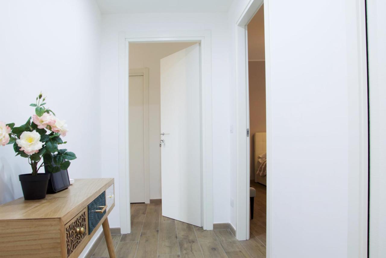 Minerva Rooms Pavia Buitenkant foto