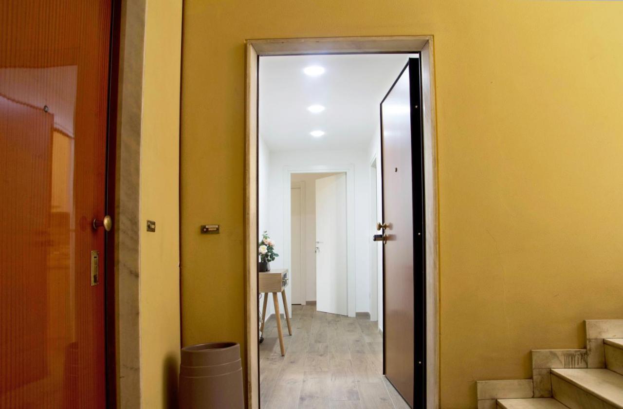 Minerva Rooms Pavia Buitenkant foto