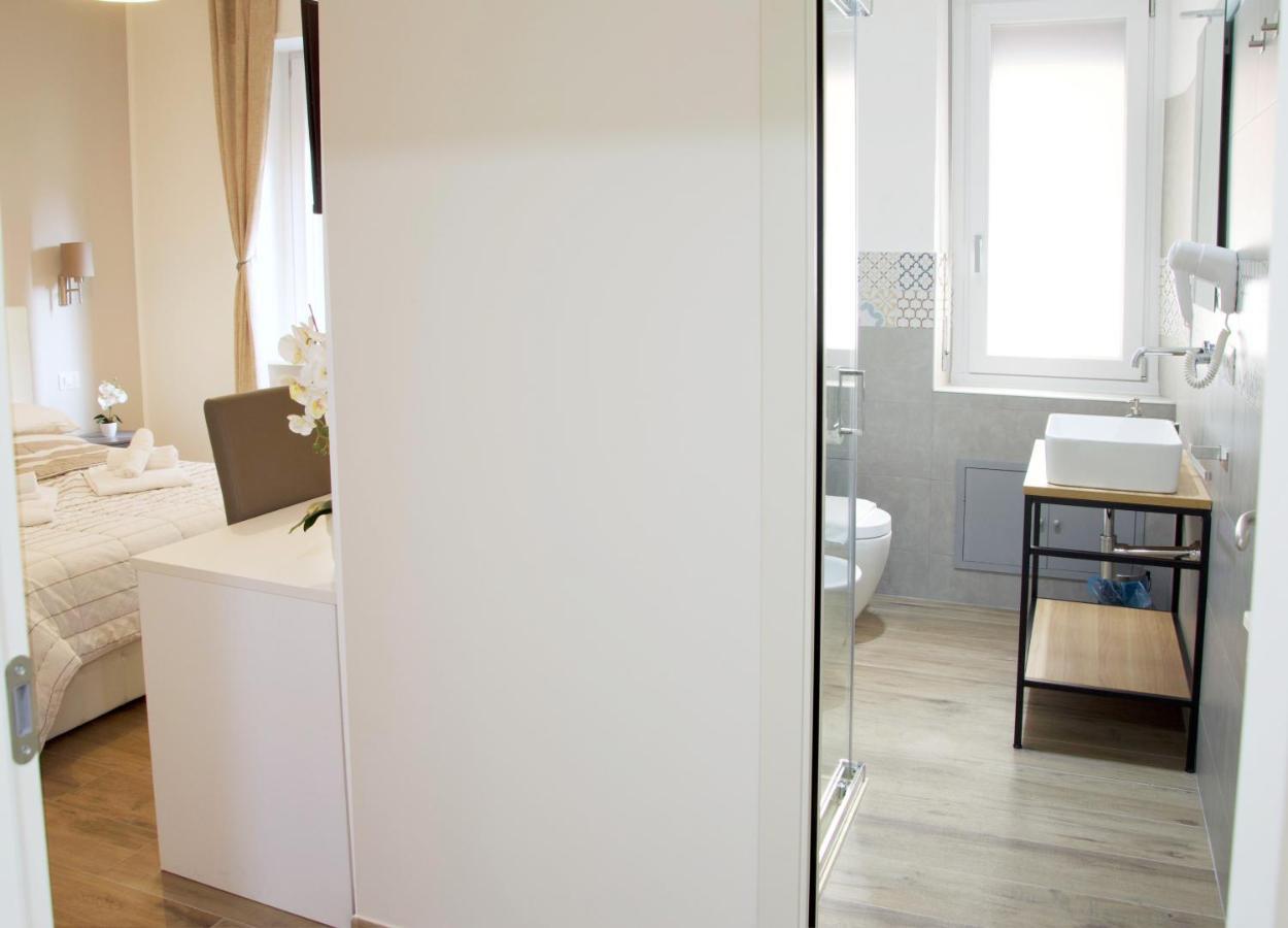 Minerva Rooms Pavia Buitenkant foto