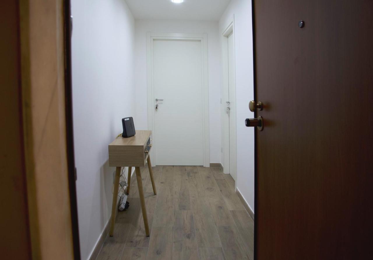 Minerva Rooms Pavia Buitenkant foto
