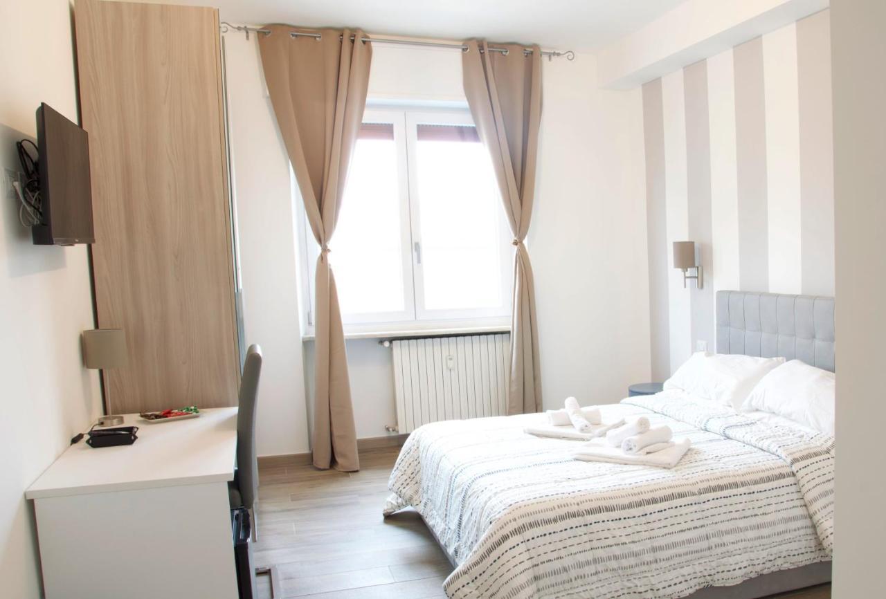 Minerva Rooms Pavia Buitenkant foto