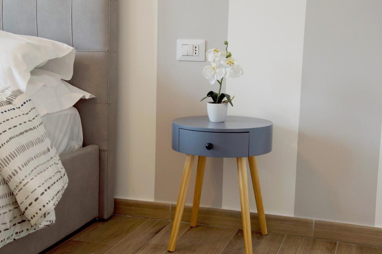 Minerva Rooms Pavia Buitenkant foto